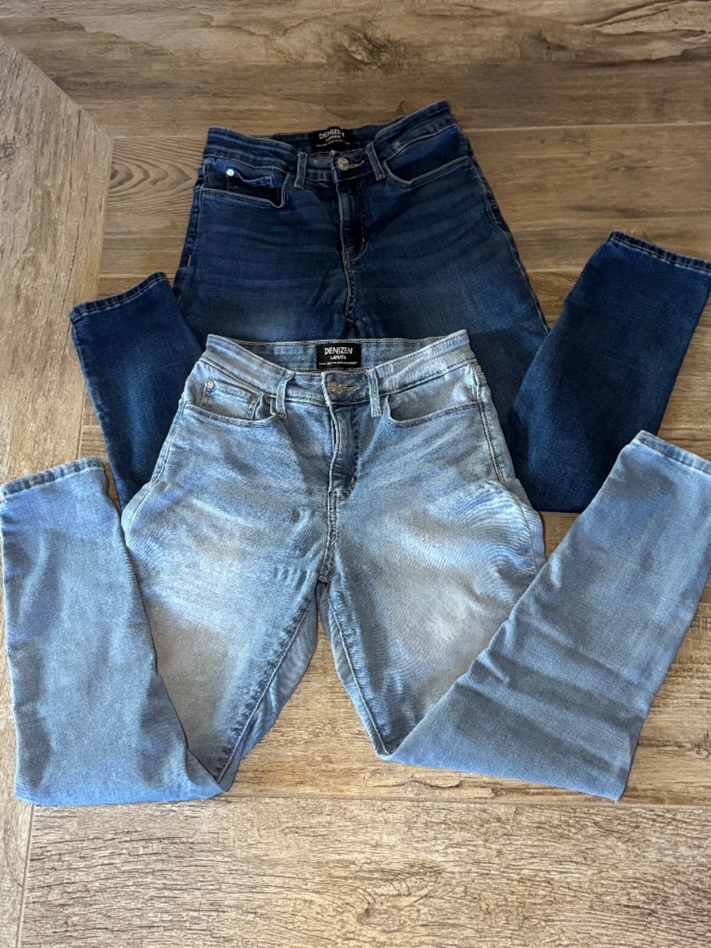 Denizen by Levi's High Rise Skinny Jeans Bundle of 2 Size 6 Light & Dark Wash
